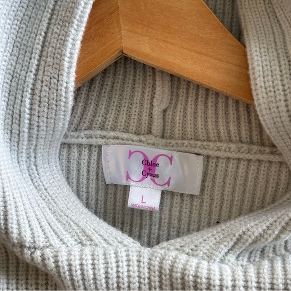 Chloe + Cyrus Gray & White Colorblock Ribbed Hooded Pullover Sweater Size Large - Picture 4 of 5